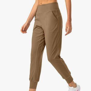 | soothfeel • khaki/tan hi-rise pocketed jogger pants • size large |